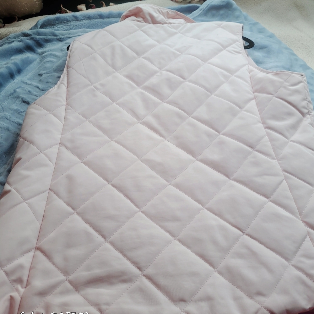G.H. Bass & Co. Pink Quilted Vest - Picture 2 of 4